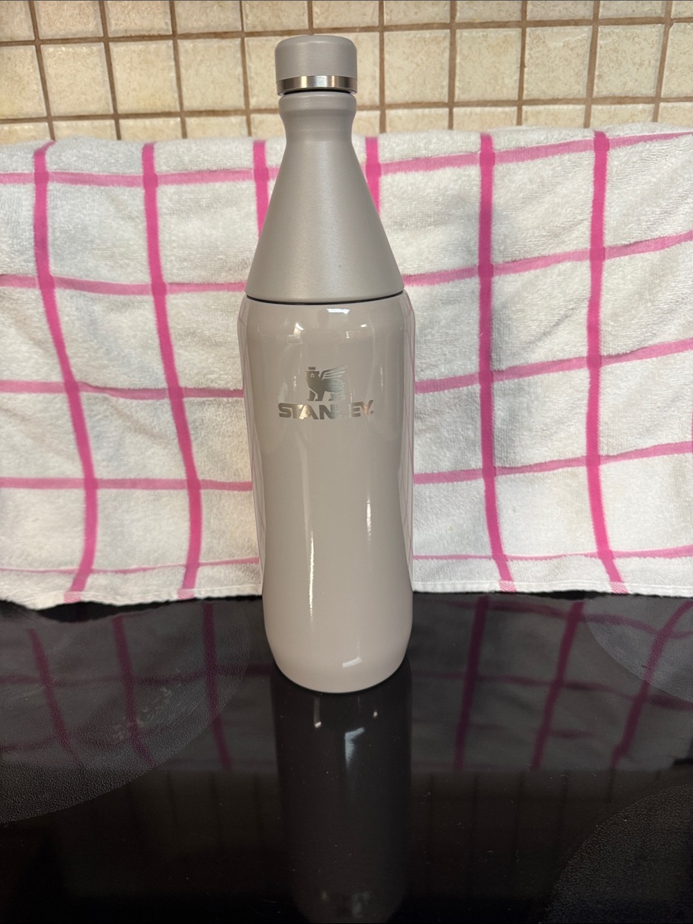 New Stanley Taupe 34 oz Stainless Steel Insulated Bottle